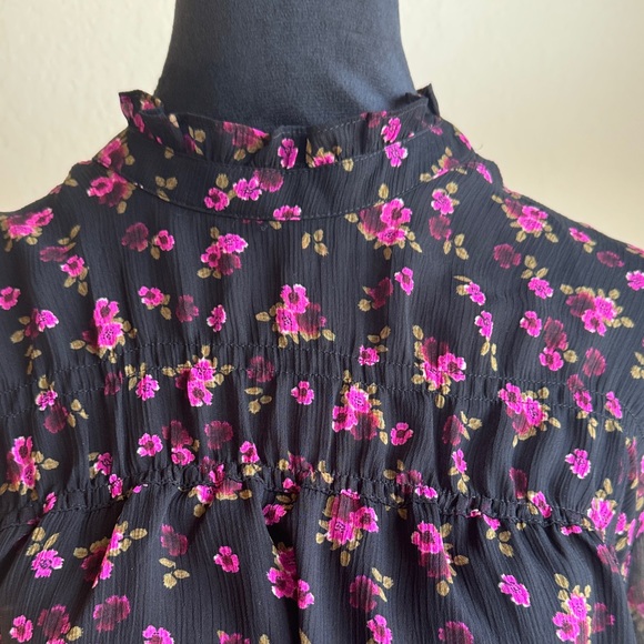 Express Black and Pink Floral Blouse - Picture 2 of 5